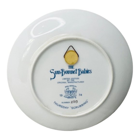 "The Sun-Bonnet Babies"  Plates Set of 7 Royal Bayreuth Vintage 1974 - Picture 8 of 16